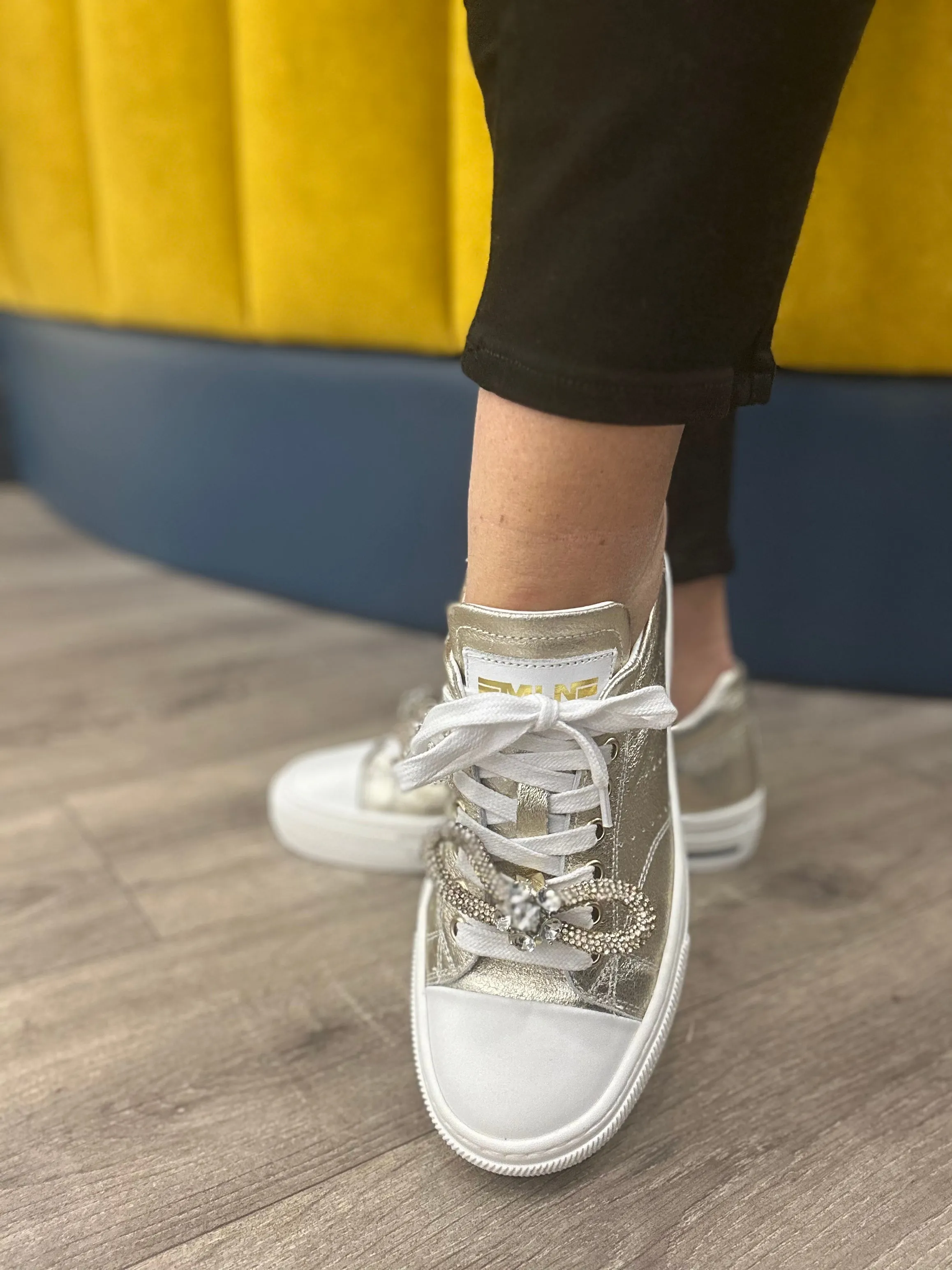 Meline Gold Trainer