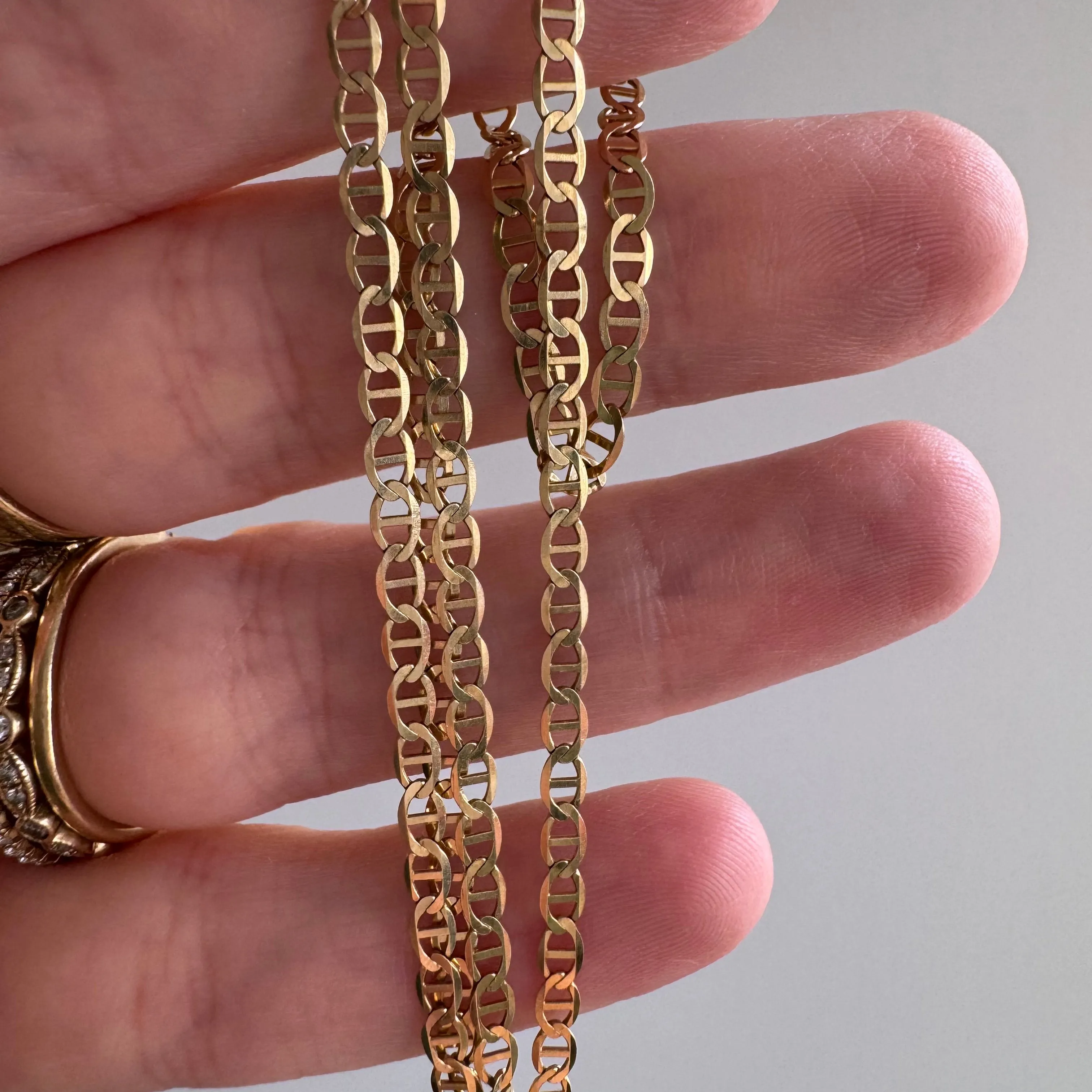 P R E - L O V E D // classic mariner / 10k yellow gold flat mariner anchor link chain / 16.25, 2.4g