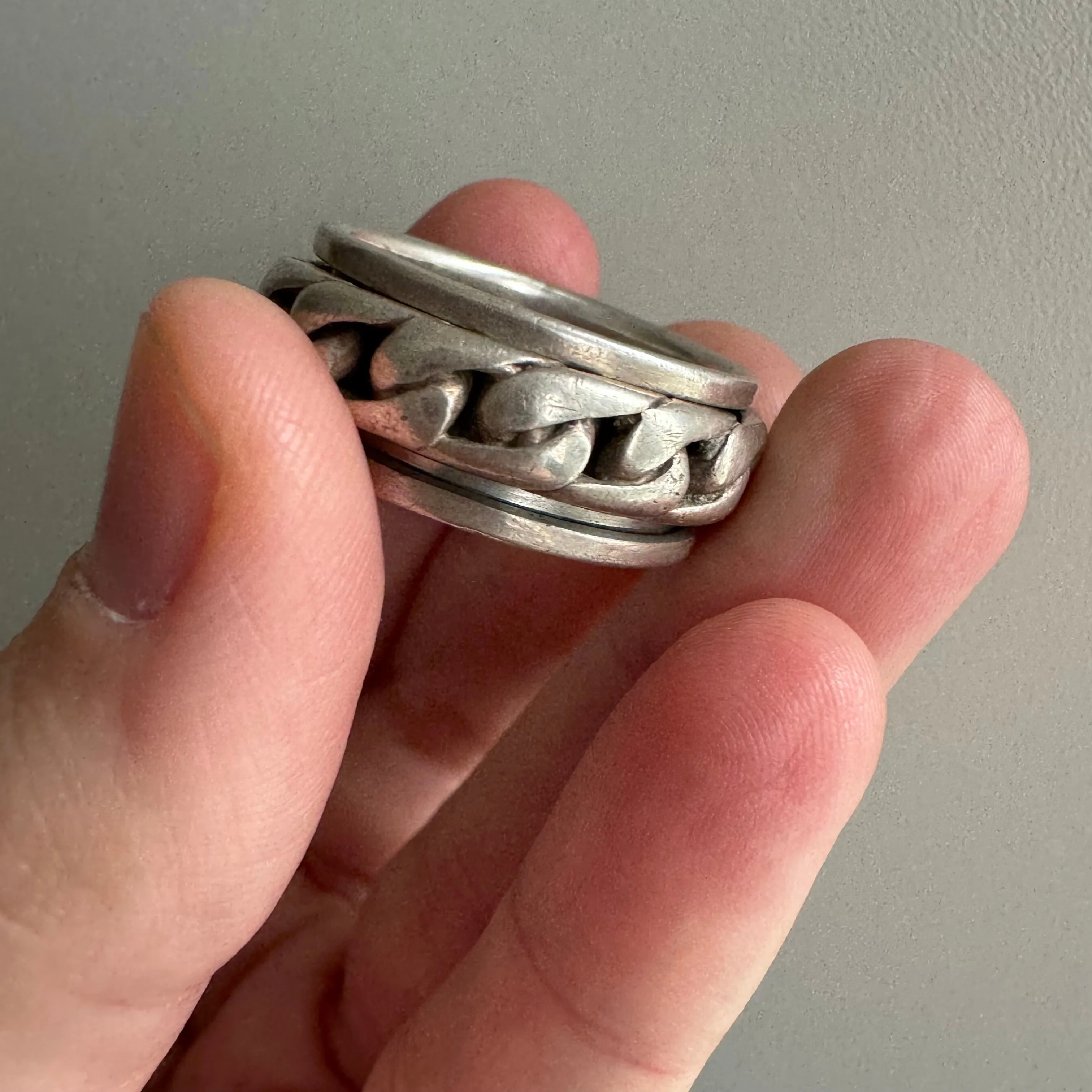 V I N T A G E // fidgety curb / sterling silver curb chain spinner ring / size 9.5-ish